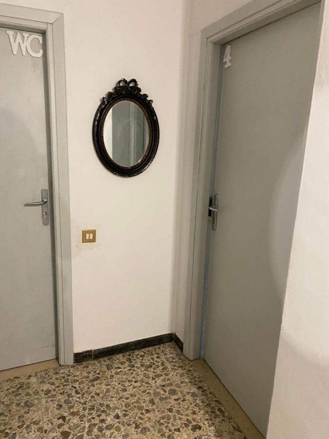 Live In Pisa - 250M Dalla Stazione Centrale Di Pisa Hotel Luaran gambar